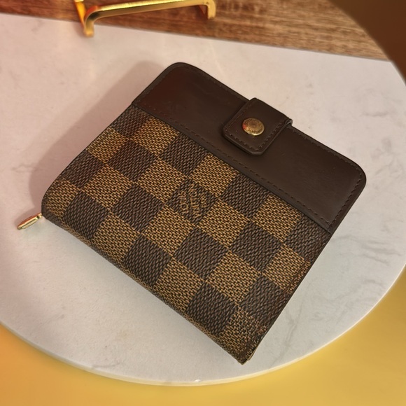 Louis Vuitton Damier Bifold wallet - Picture 14 of 16